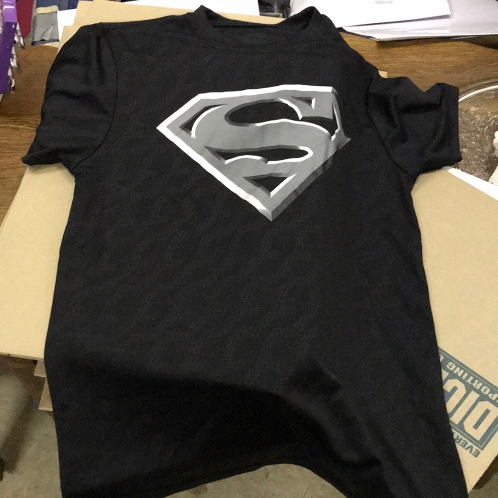 Superman T-Shirt, Youth- Medium